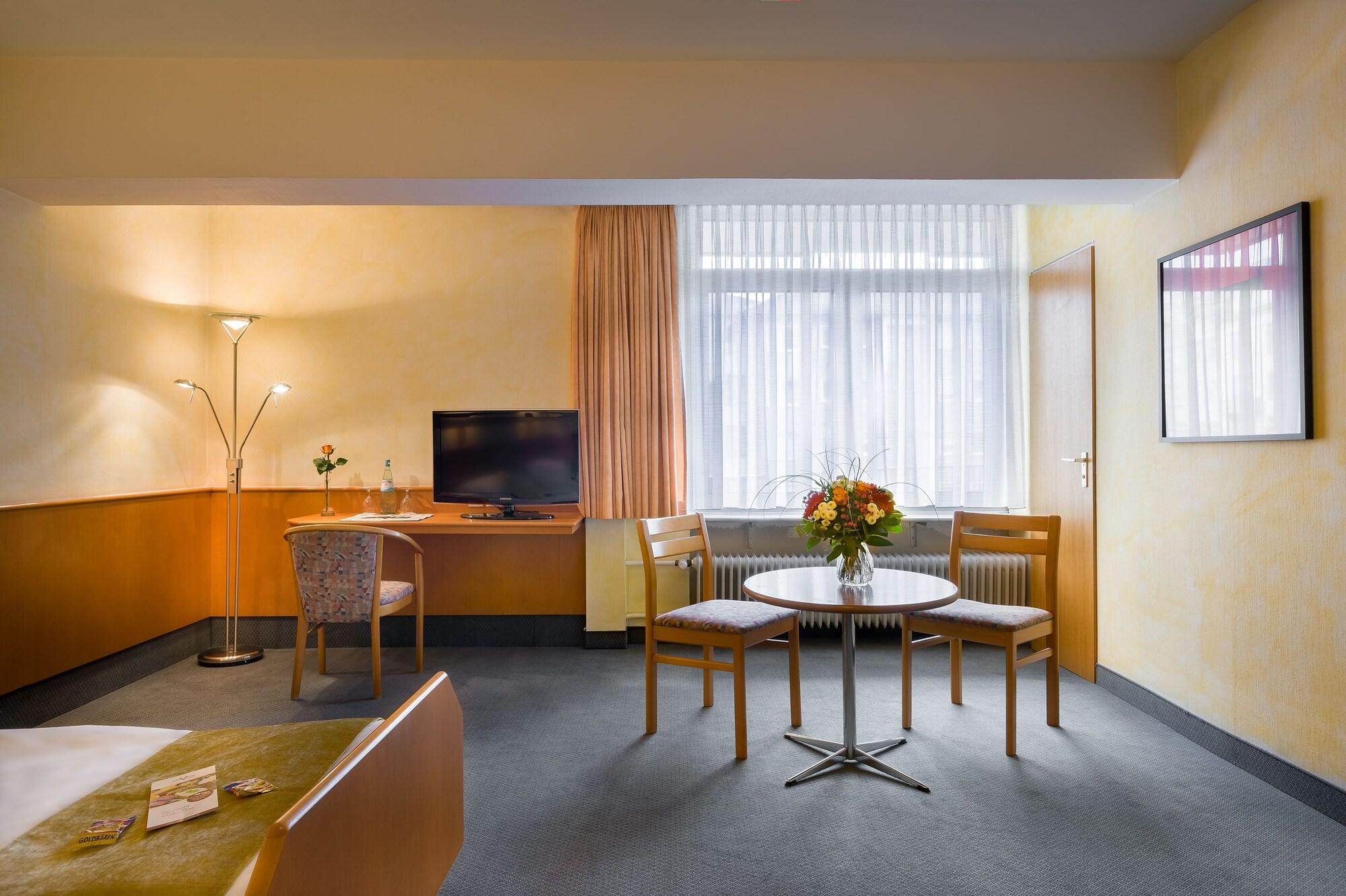Scope Hotel Greif Karlsruhe Bagian luar foto